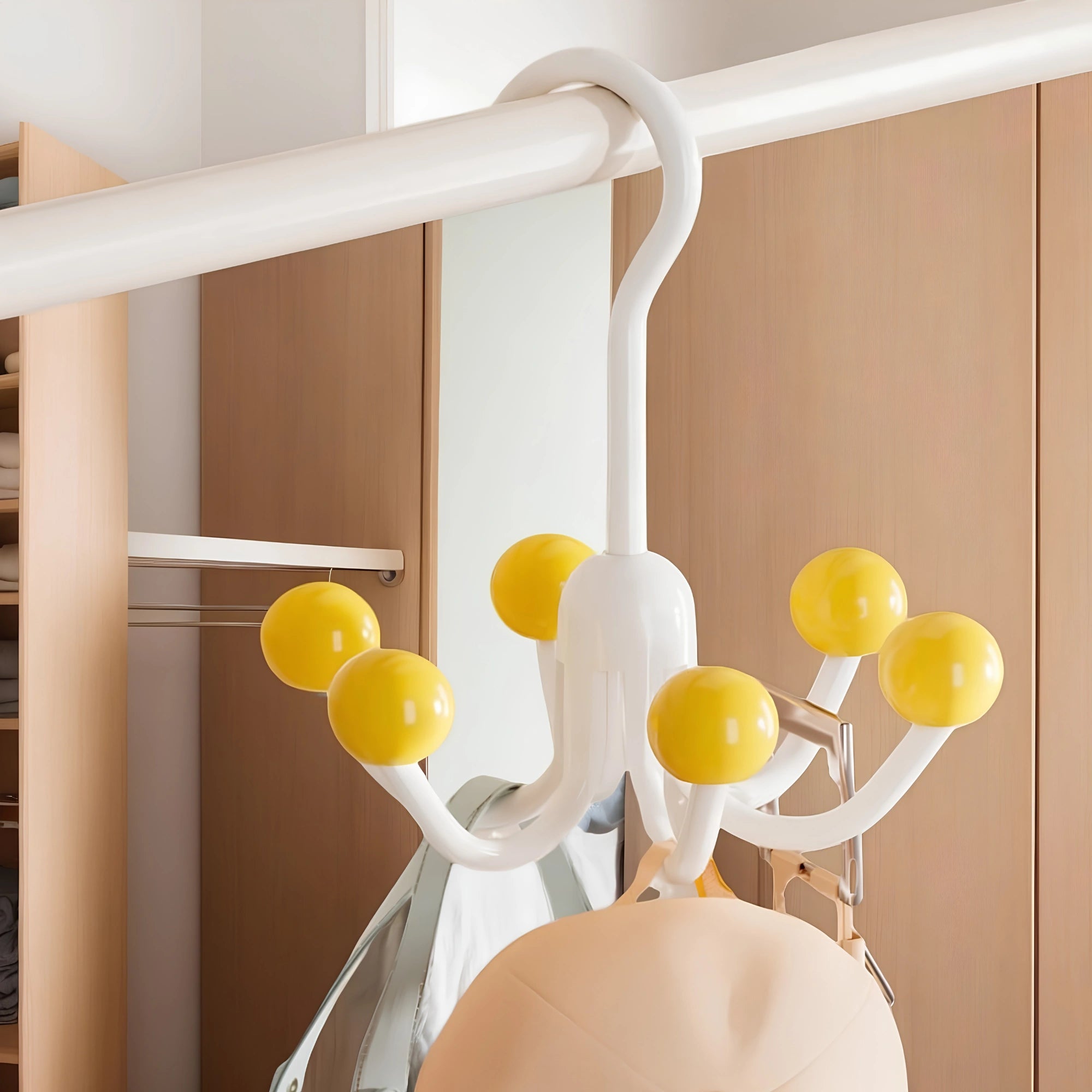 6-Claw Rotating Wall Hook – 360° Multi-Purpose Clothes & Hat Hanger