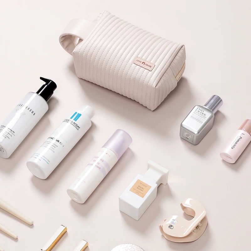 Lining Lady Pouch: Stylish Organization for Every Occasion